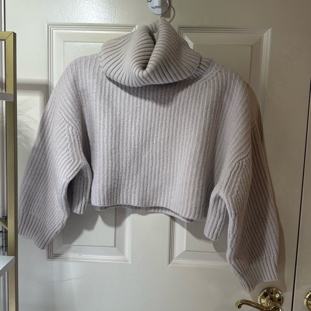 Babaton 100% Merino Wool Cropped Turtleneck Sweater Size L